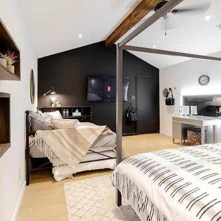 Open Airy Custom Designed Home - 2Kings - Sleeps 14 Houston Eksteriør bilde