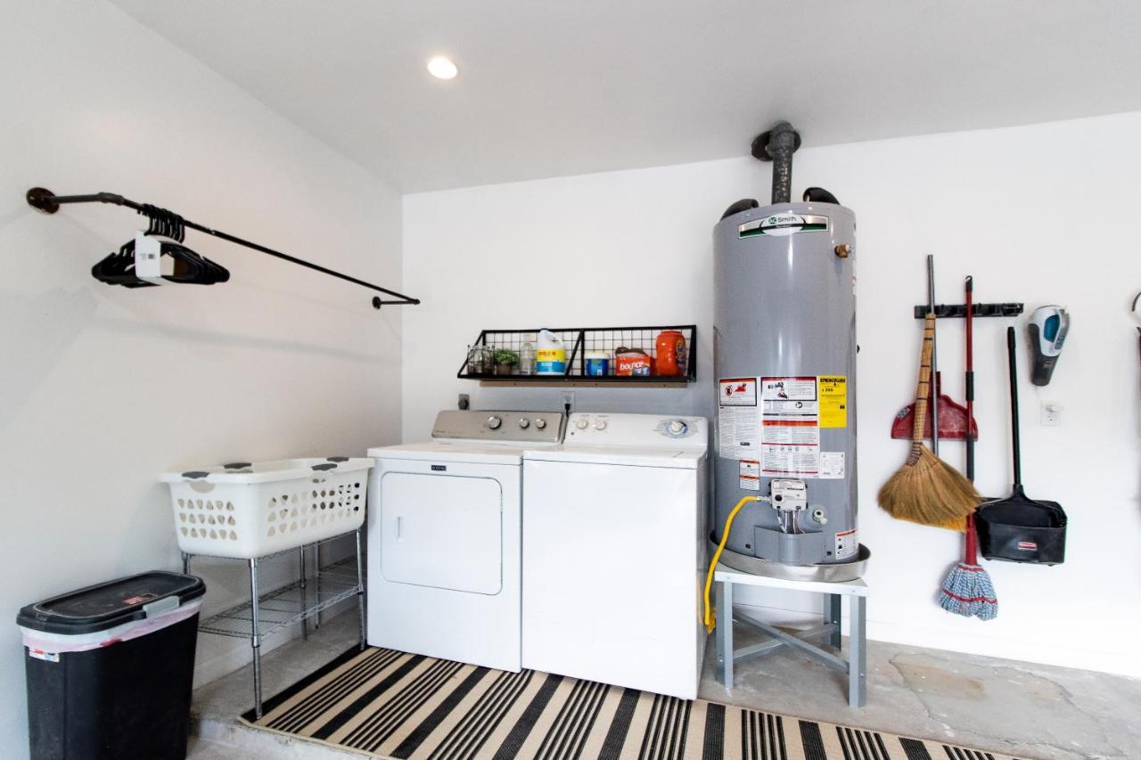 Open Airy Custom Designed Home - 2Kings - Sleeps 14 Houston Eksteriør bilde