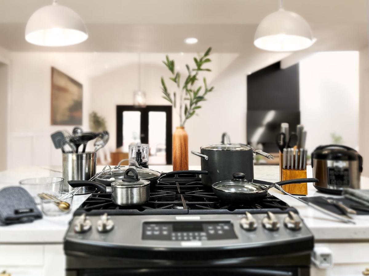 Open Airy Custom Designed Home - 2Kings - Sleeps 14 Houston Eksteriør bilde